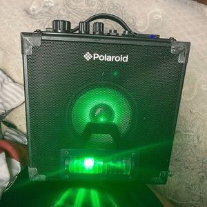 Polaroid pbt7050 Bluetooth speaker with led lights